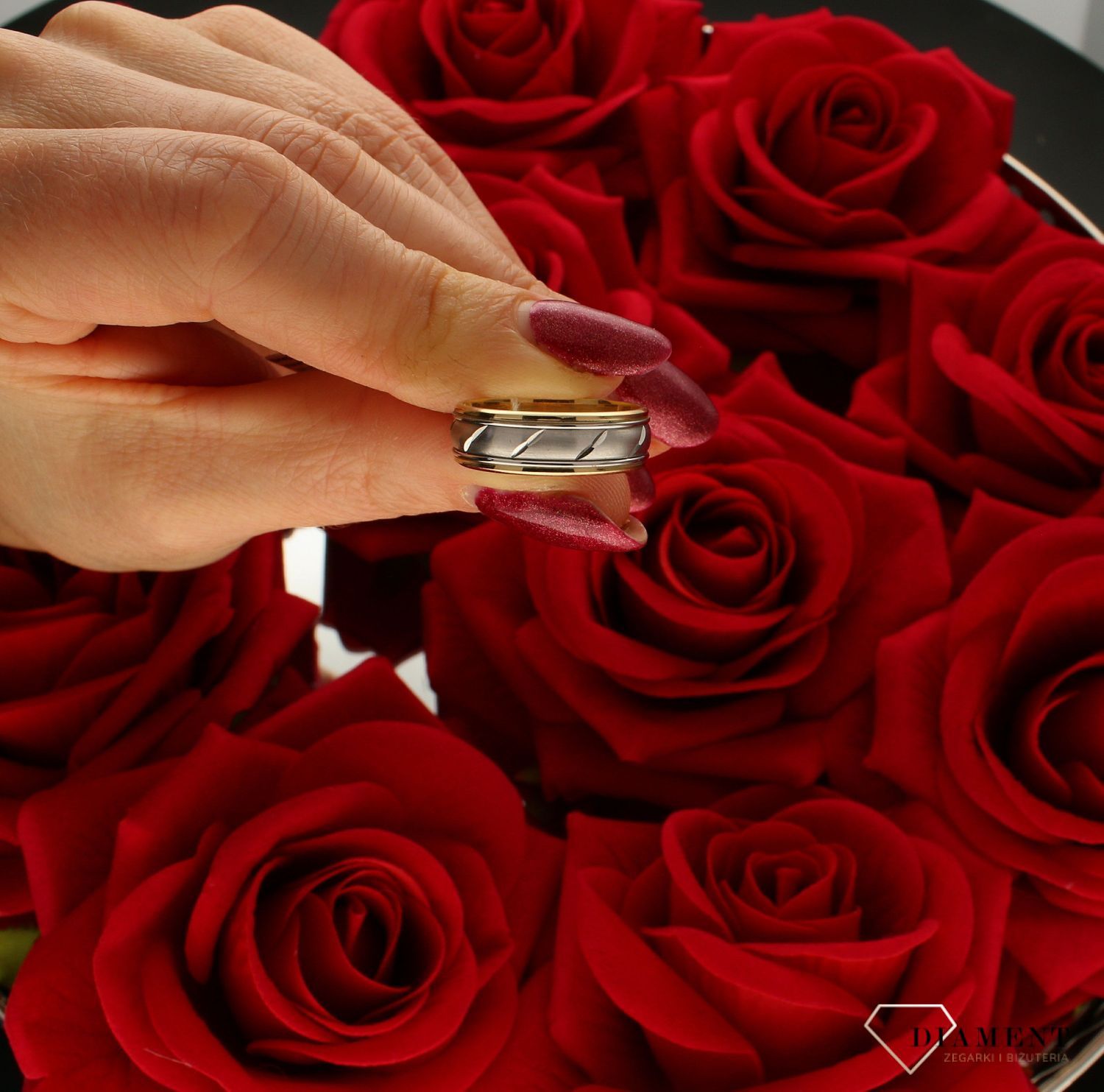 Obrączka ślubna 585 płaska satynowa z grawerem – szerokość 6 mm.jpg